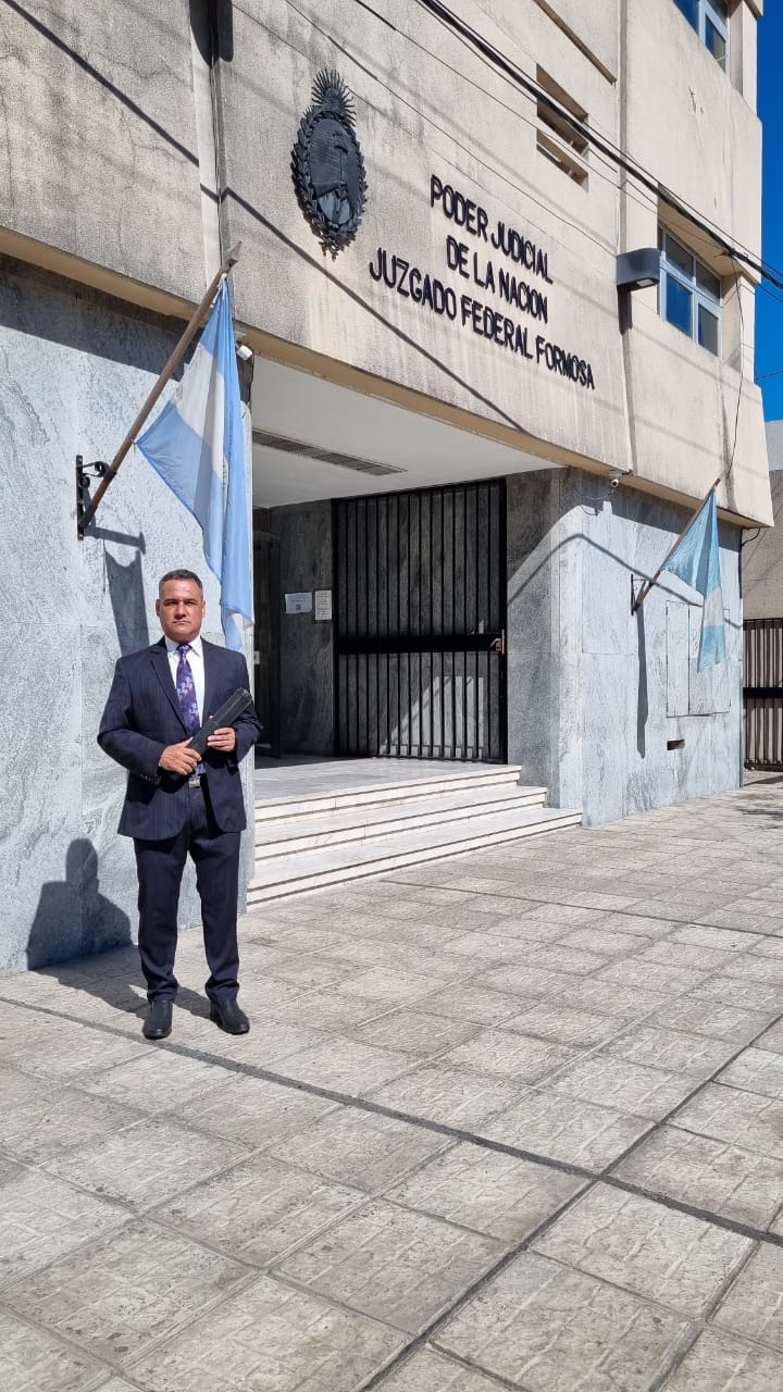 Dr. Carlos Yulán frente al Juzgado Federal de Formosa